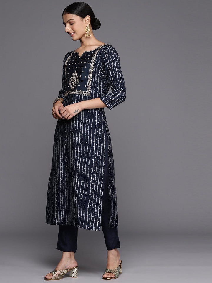 Navy Blue Printed Silk Blend Straight Kurta With Trousers & Dupatta