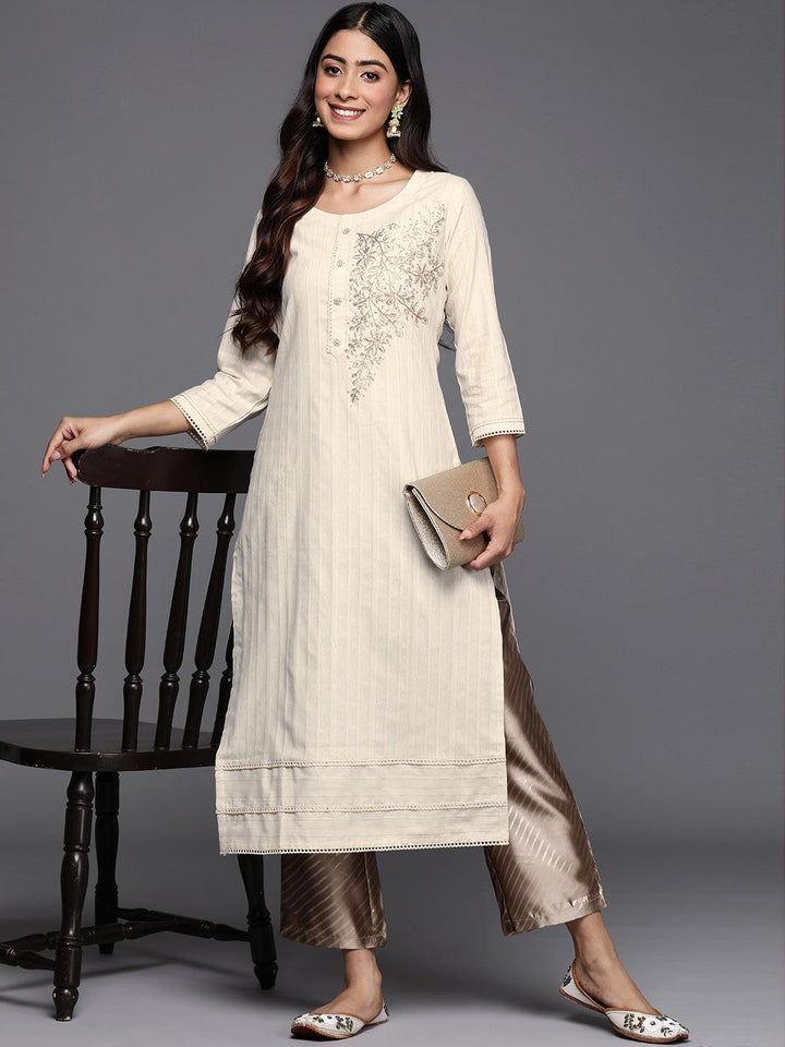 Off White Embroidered Cotton Straight Kurta