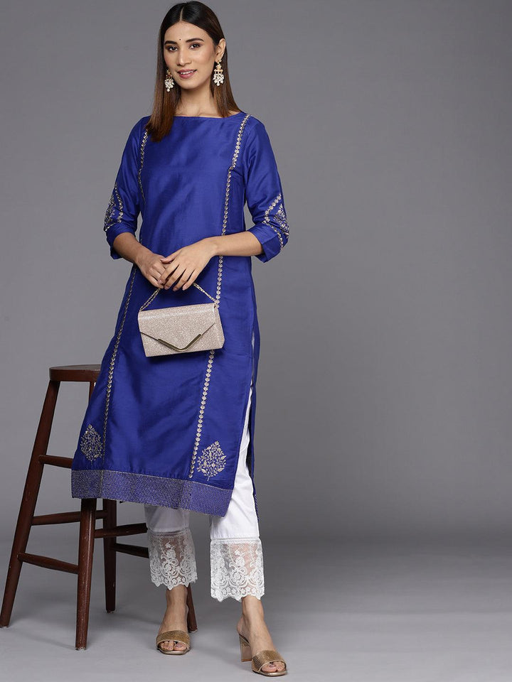 Off White Solid Cotton Trousers