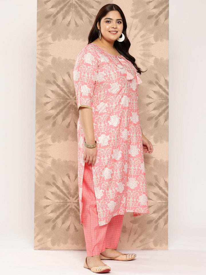 Peach Printed Silk Blend Straight Kurta With Trousers and Dupatta