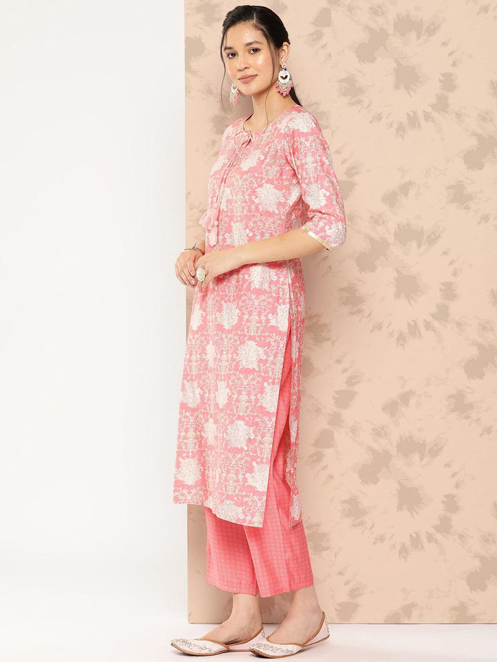 Peach Printed Silk Blend Straight Kurta With Trousers and Dupatta