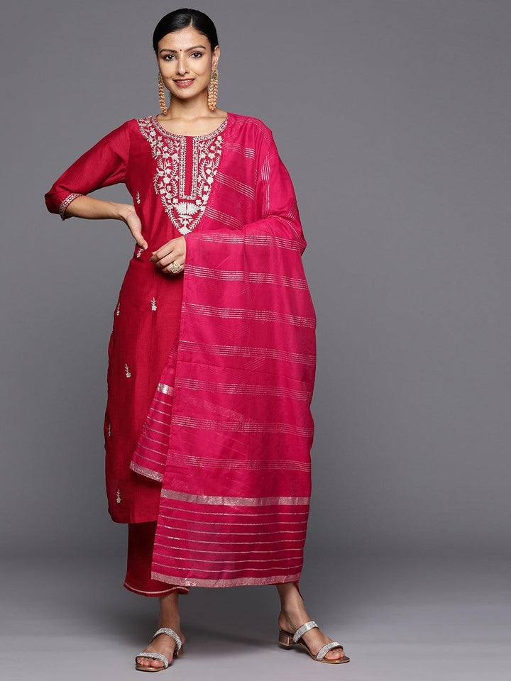 Pink Embroidered Silk Blend Straight Kurta With Trousers & Dupatta