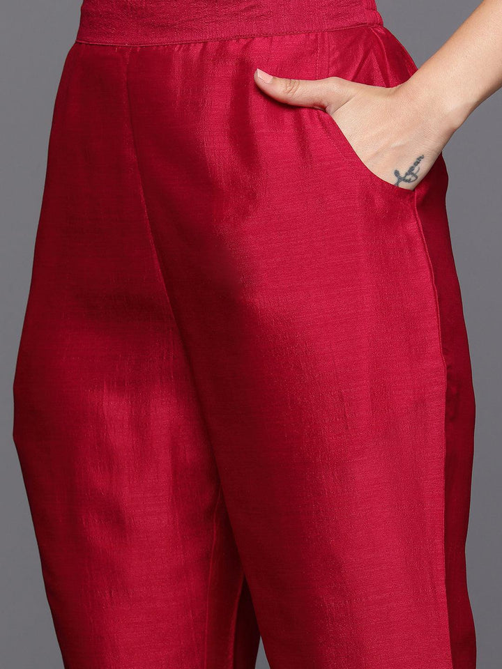 Pink Embroidered Silk Blend Straight Kurta With Trousers & Dupatta