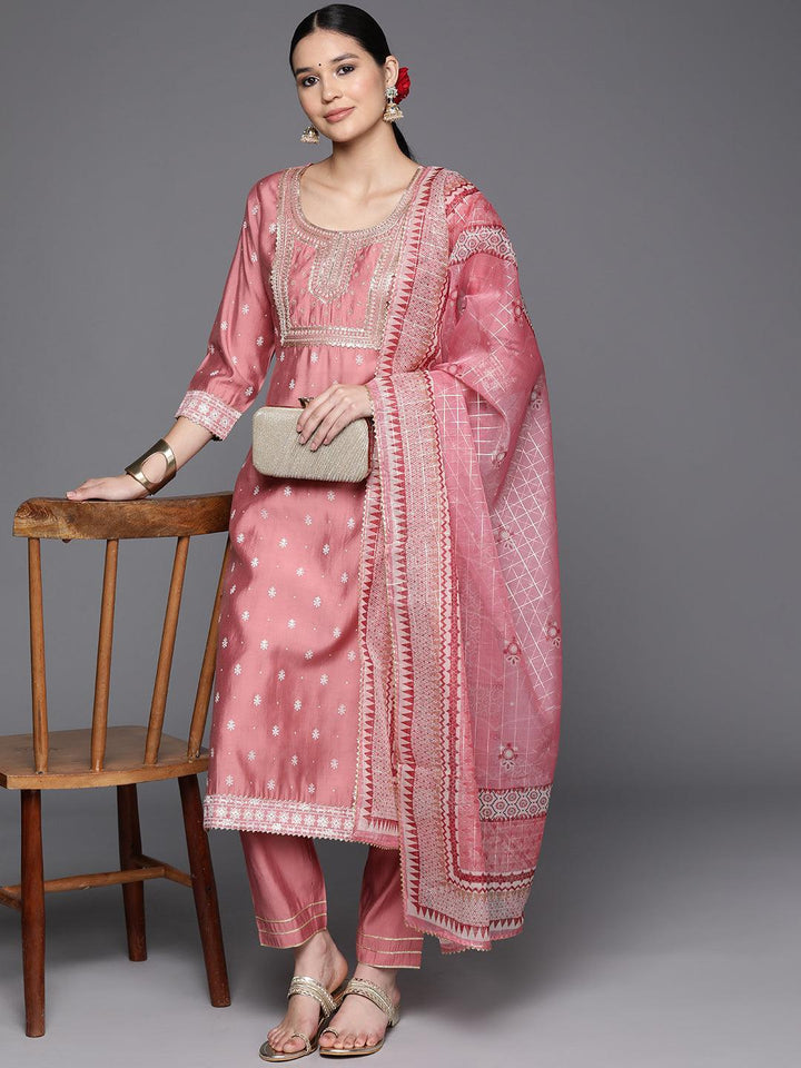 Pink Printed Silk Blend Straight Kurta With Trousers & Dupatta
