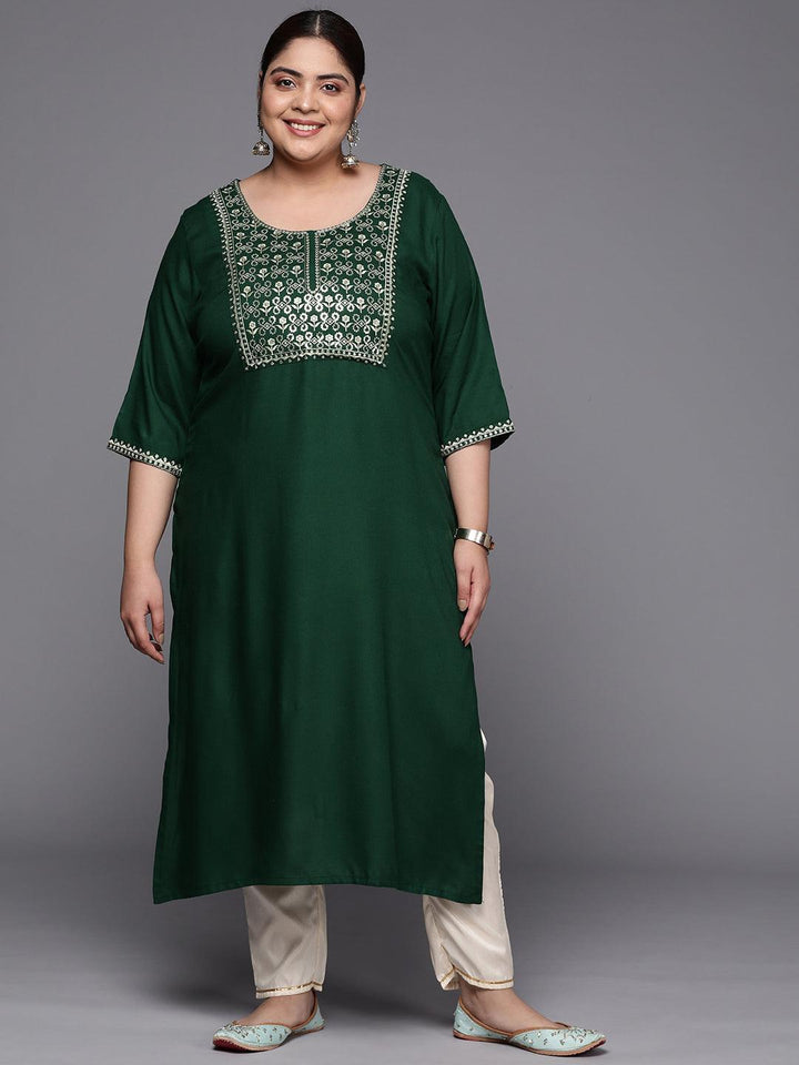 Plus Size Green Yoke Design Rayon Straight Kurta