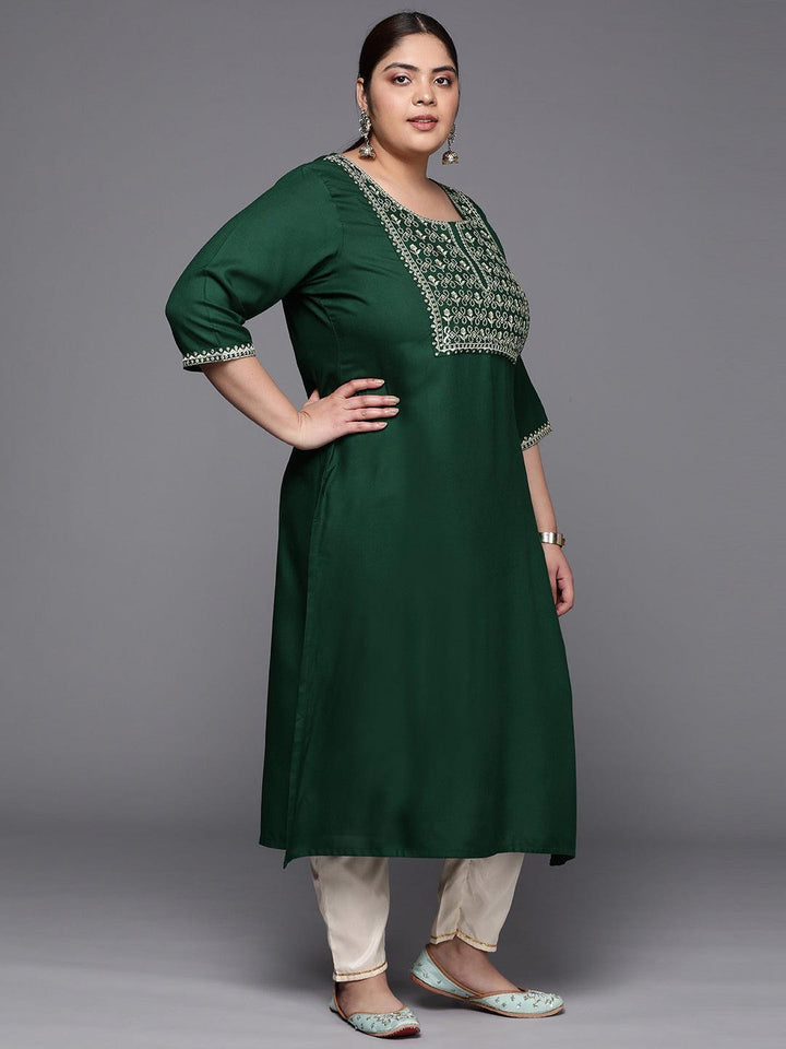 Plus Size Green Yoke Design Rayon Straight Kurta