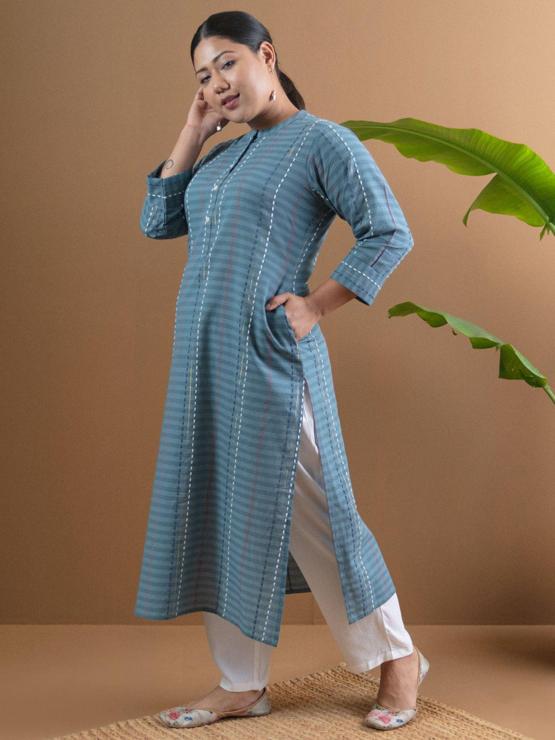 Plus Size Grey Striped Cotton Straight Kurta - ShopLibas