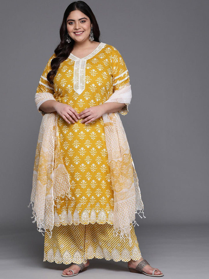 Plus Size Yellow Printed Cotton Suit Set
