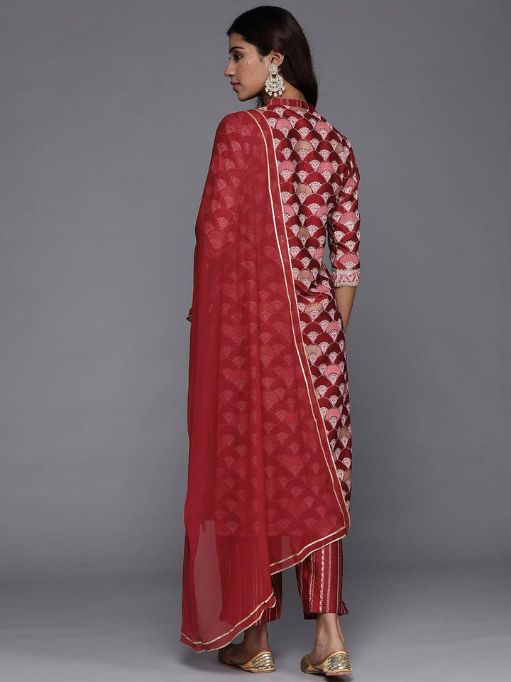 Red Printed Silk Blend Straight Kurta With Dupatta