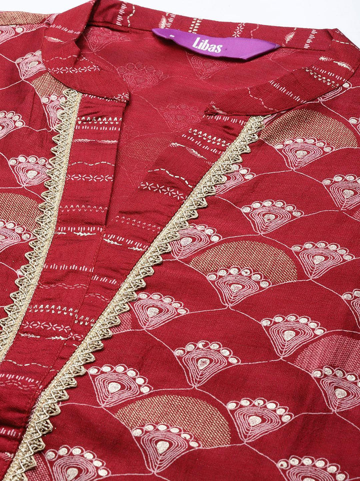 Red Printed Silk Blend Straight Kurta With Dupatta