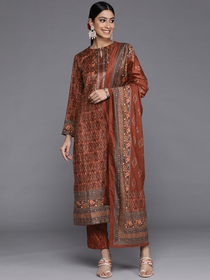 Red Printed Velvet Straight Kurta With Dupatta