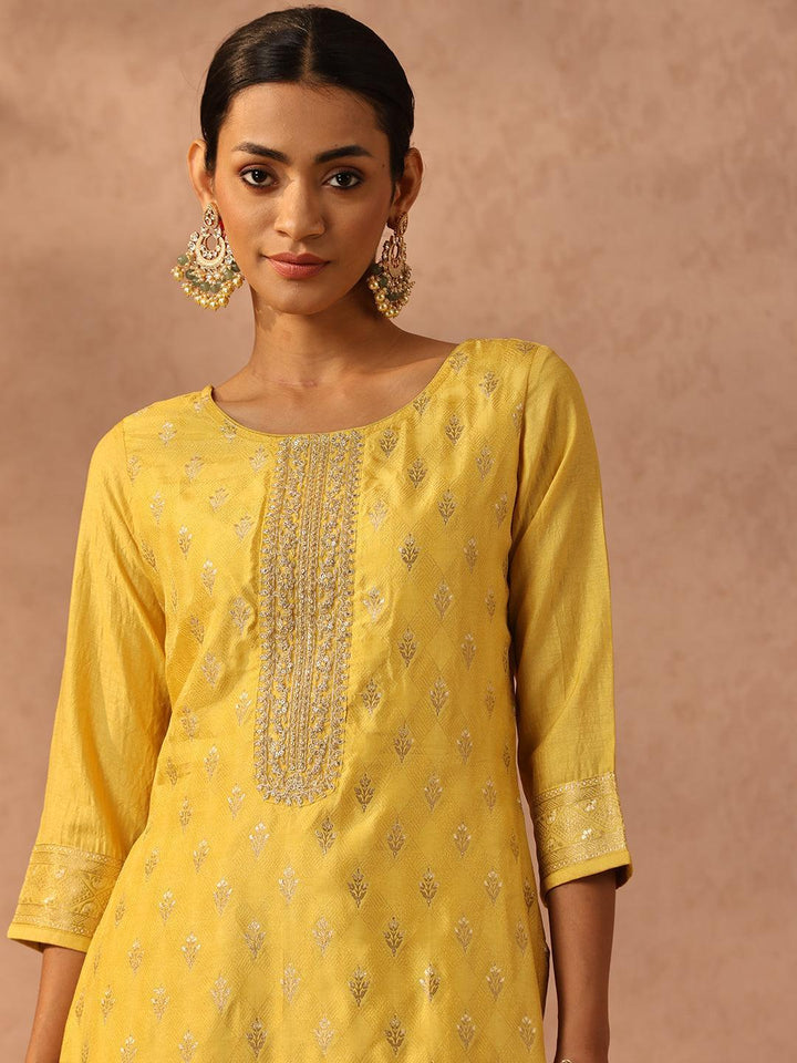 Yellow Embroidered Silk Blend Suit Set With Trousers