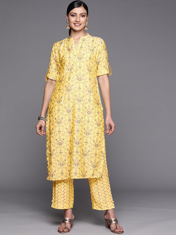 Yellow Printed Silk Blend Straight Kurta Set With Trousers