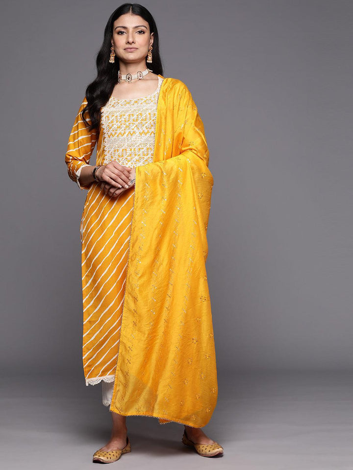 Yellow Yoke Design Silk Blend Straight Suit Set With Trousers