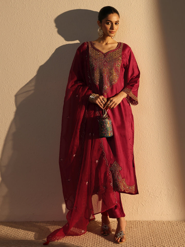 Red Ethnic Embroidered Silk Blend Straight Suits Set With Dupatta
