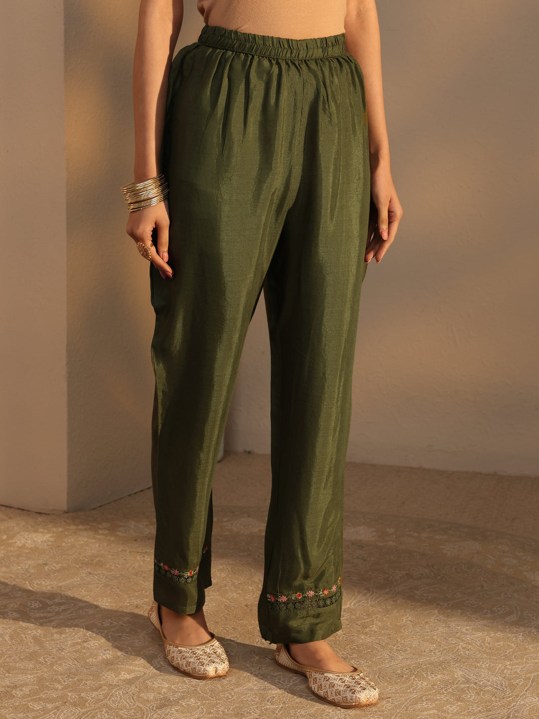 Green Ethnic Embroidered Silk Blend Straight Suits Set With Dupatta