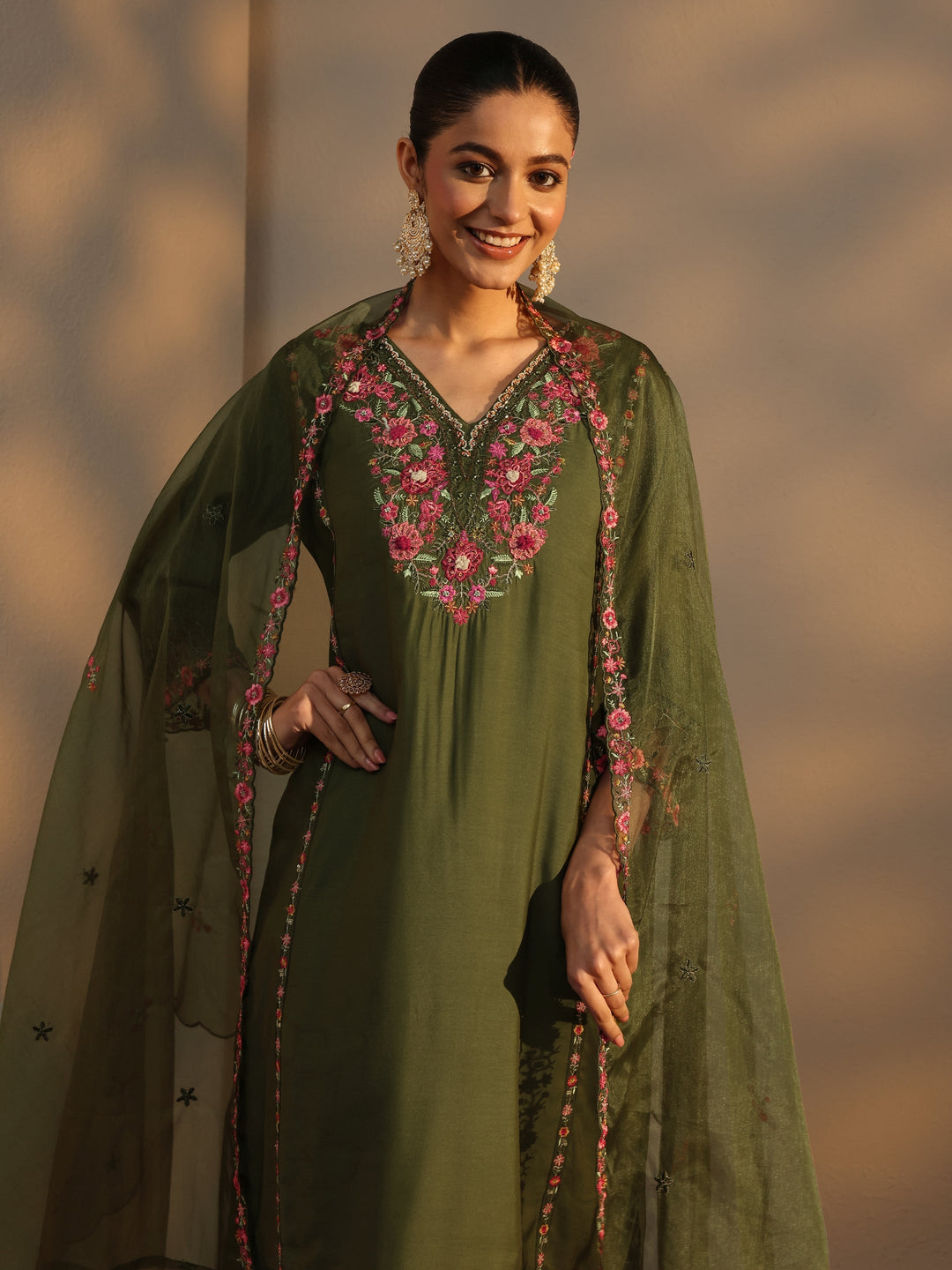 Green Ethnic Embroidered Silk Blend Straight Suits Set With Dupatta