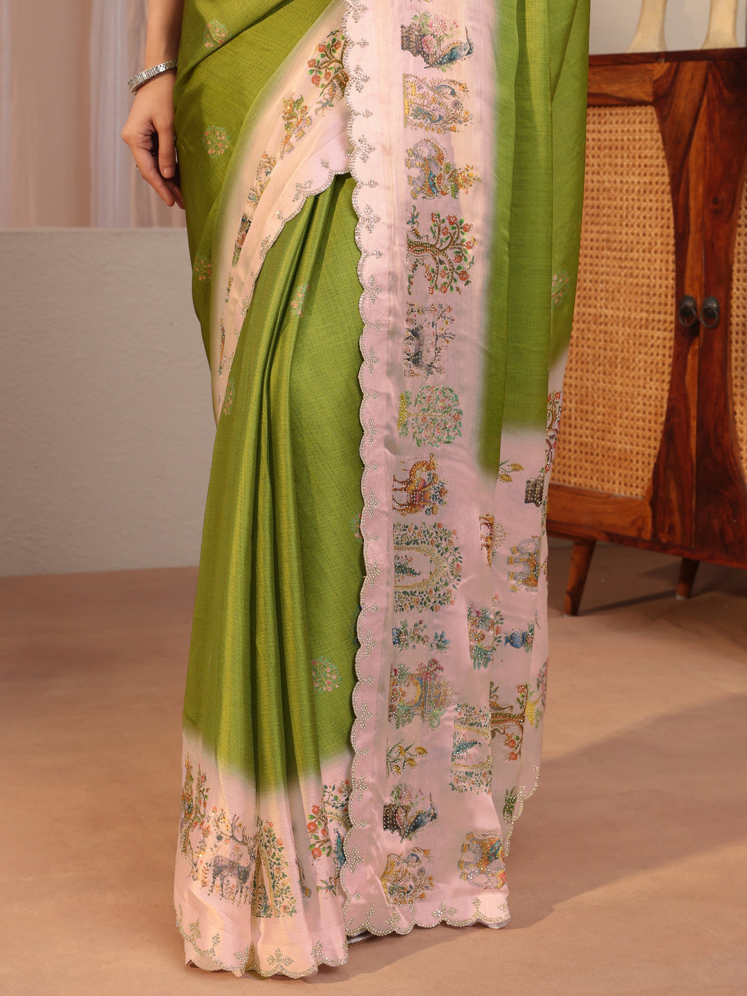 Fern Green Chiffon Saree Wth Printed Border