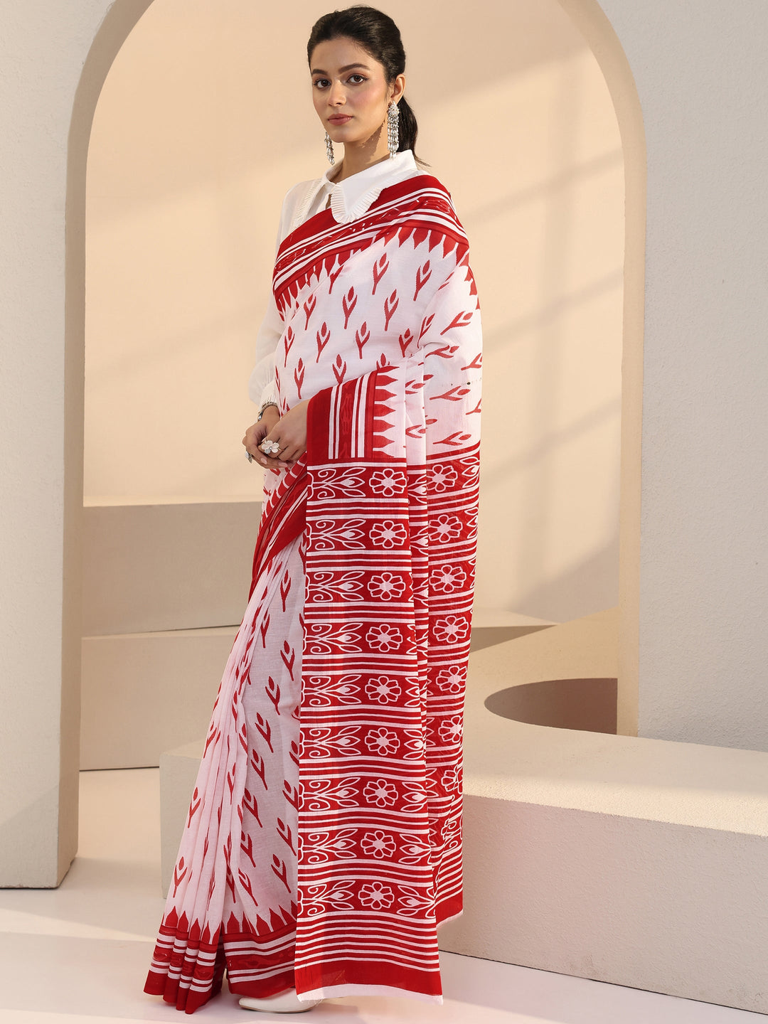 Libas White Floral Print Cotton Saree
