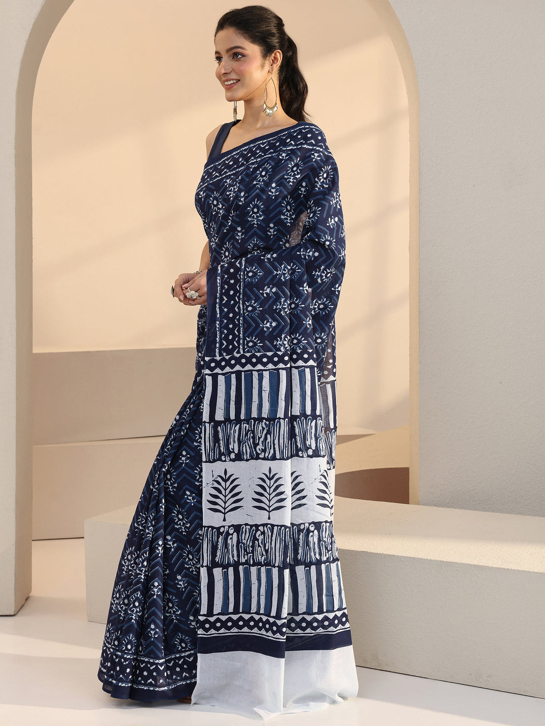 Libas Indigo Dabu Floral Print Cotton Saree