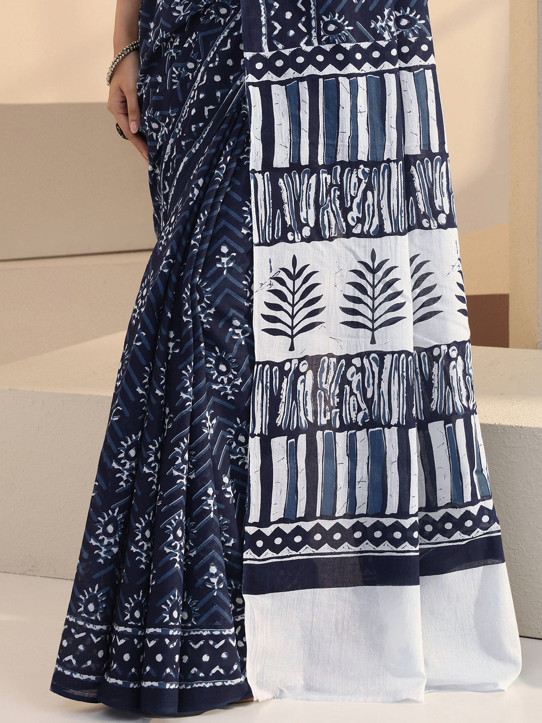 Libas Indigo Dabu Floral Print Cotton Saree