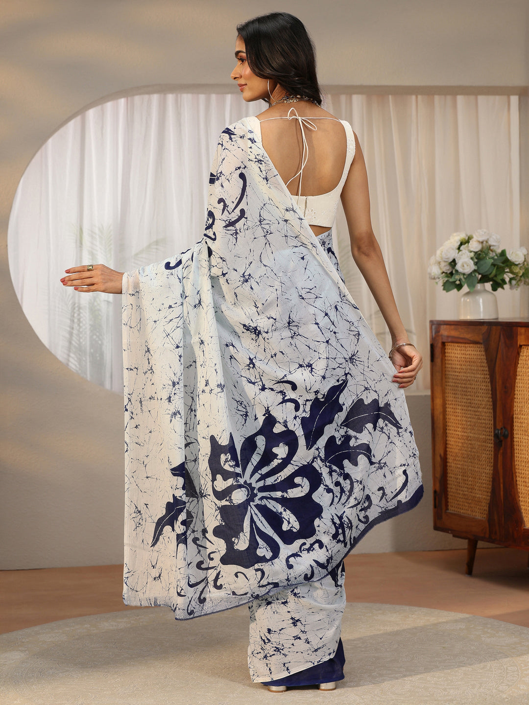Libas Navy Blue Screen Printed Saree