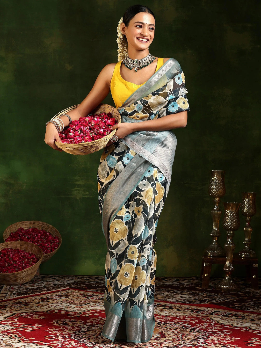 Black Printed Silk Blend Saree With Unstitched Blouse Piece