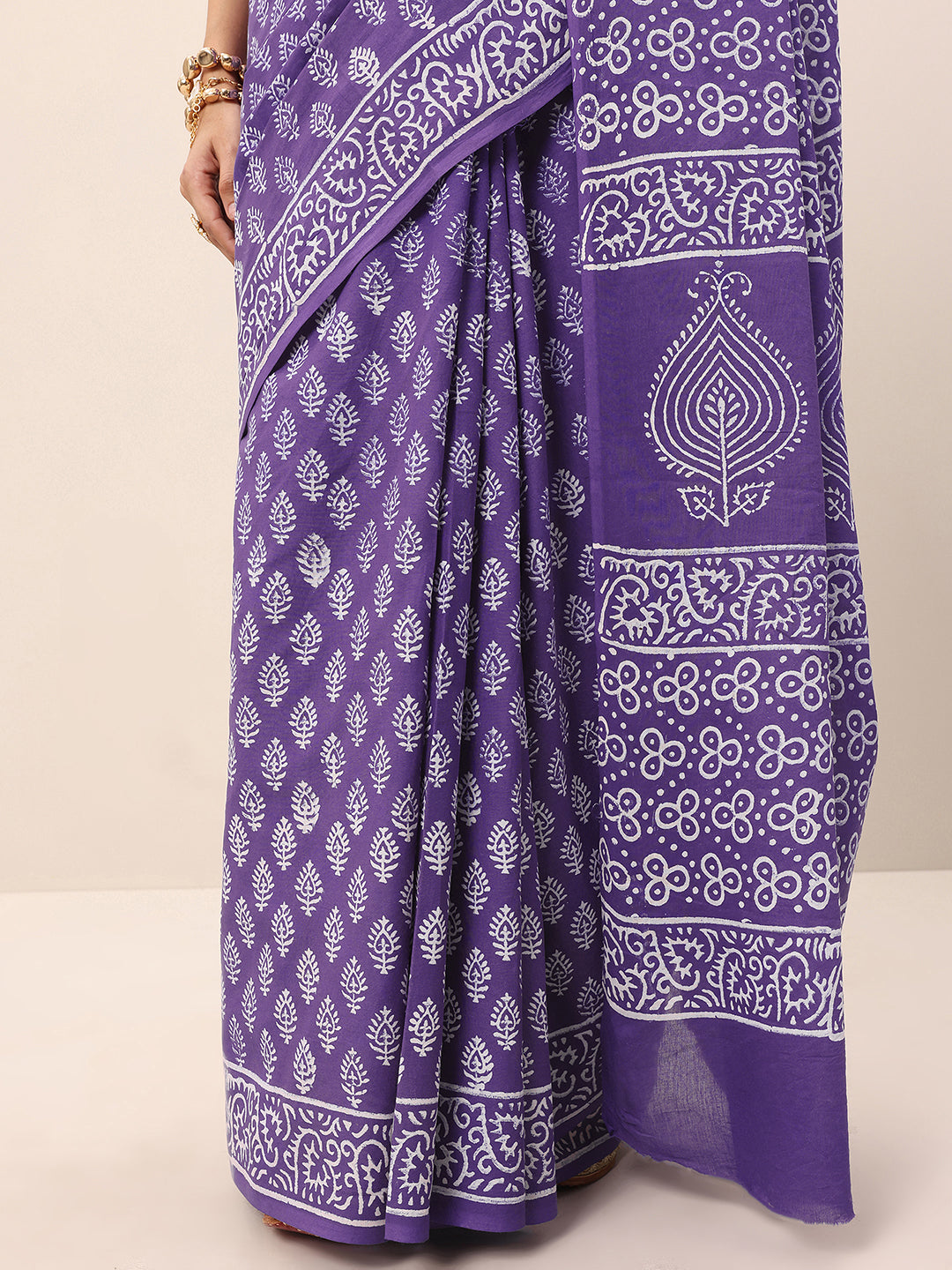 Purple Printed Cotton Saree With Unstitched Blouse
