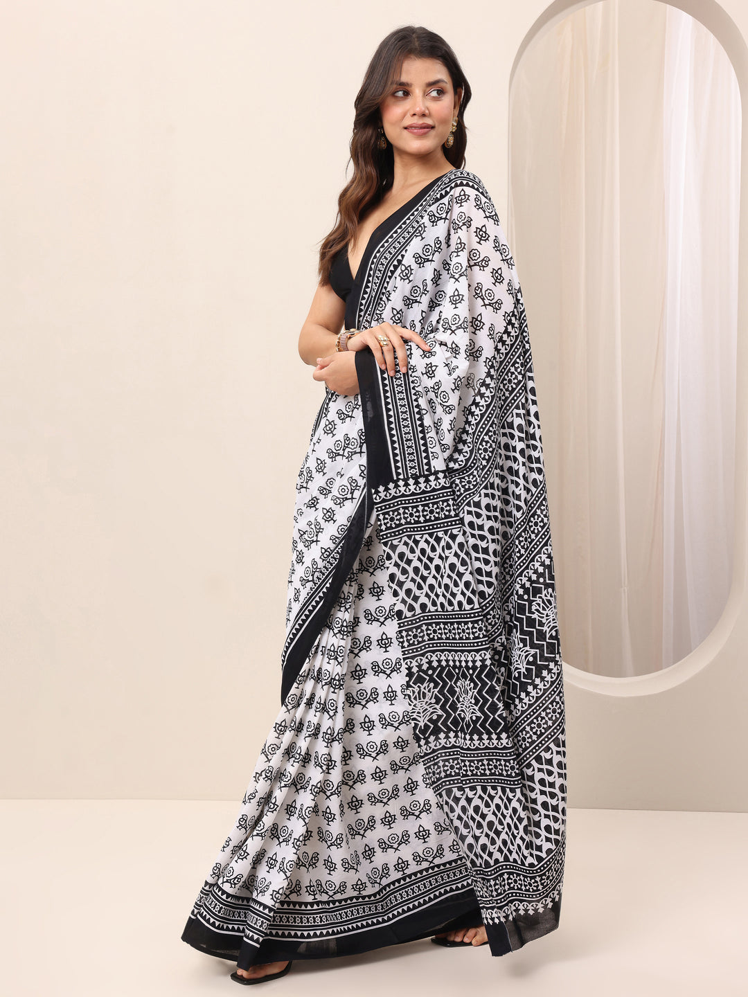 White Printed Cotton Saree With Unstitched Blouse
