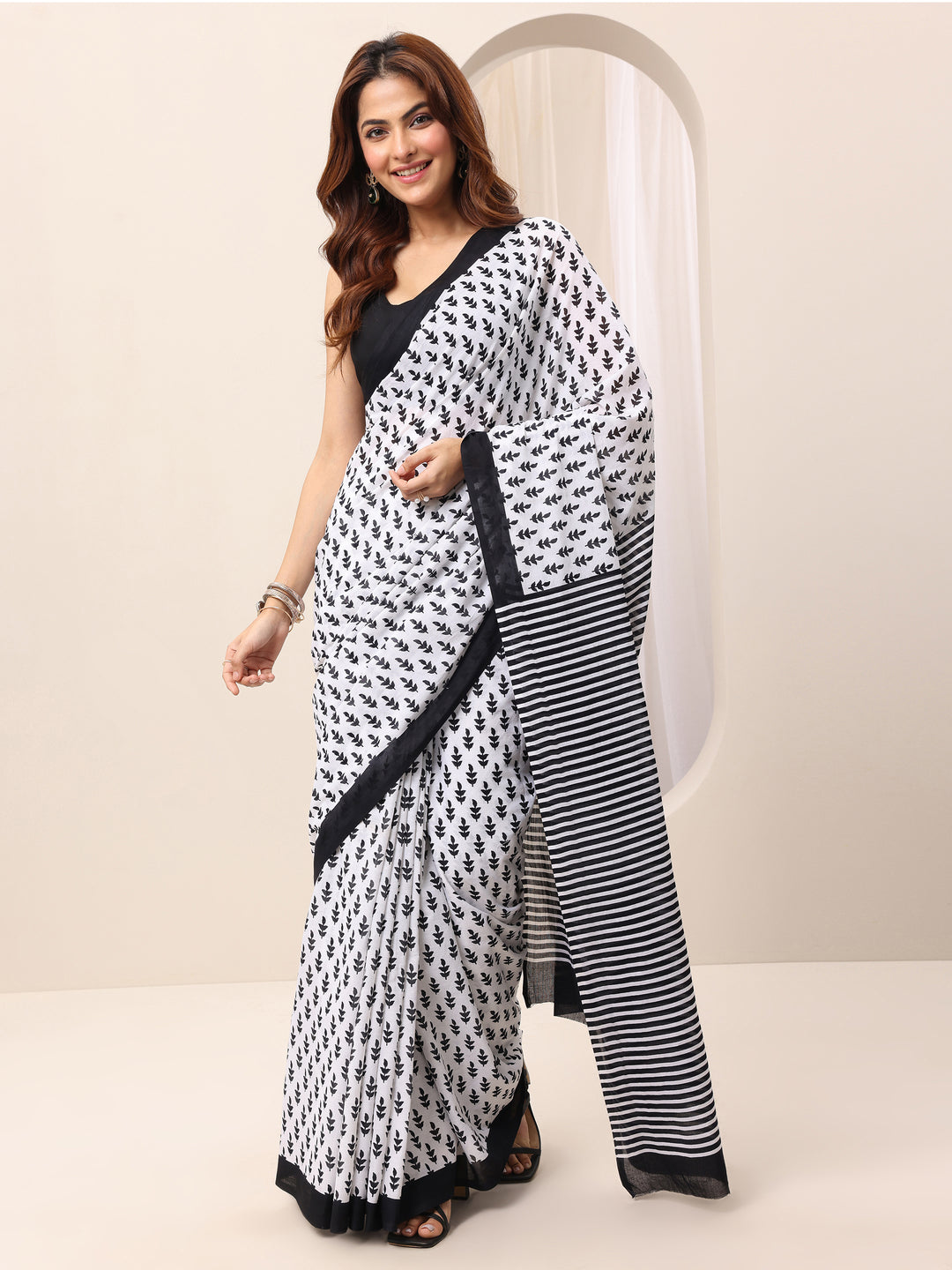 White Printed Cotton Saree With Unstitched Blouse