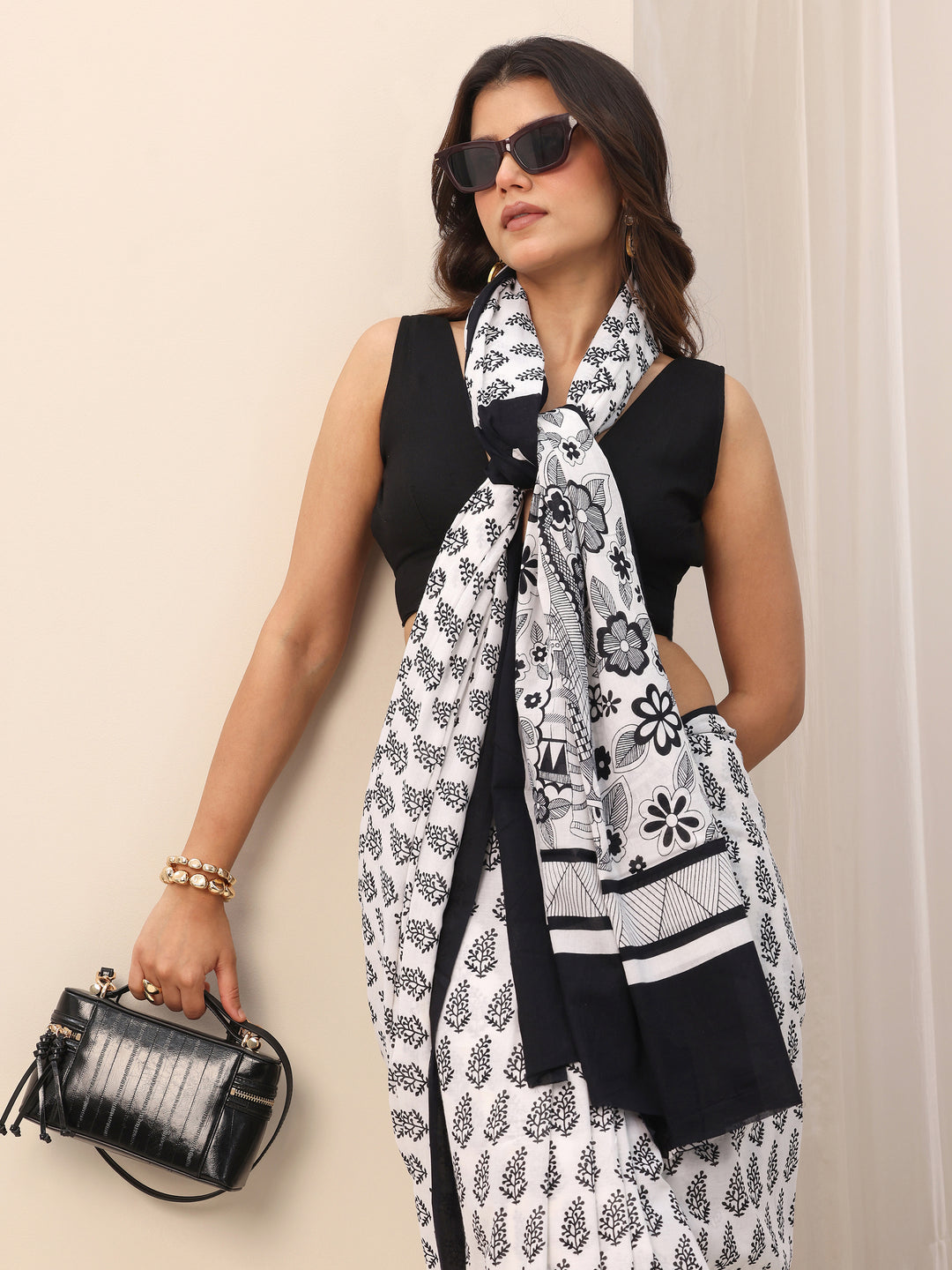 White Printed Cotton Saree With Unstitched Blouse Piece