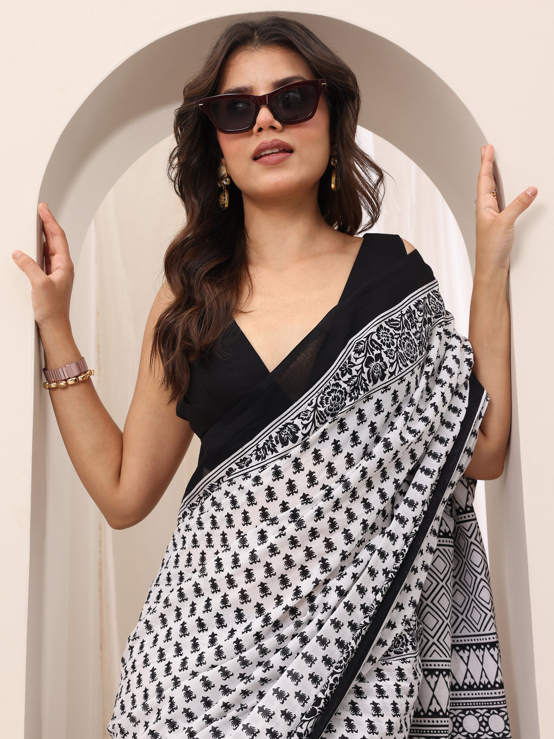 White Printed Cotton Saree With Unstitched Blouse