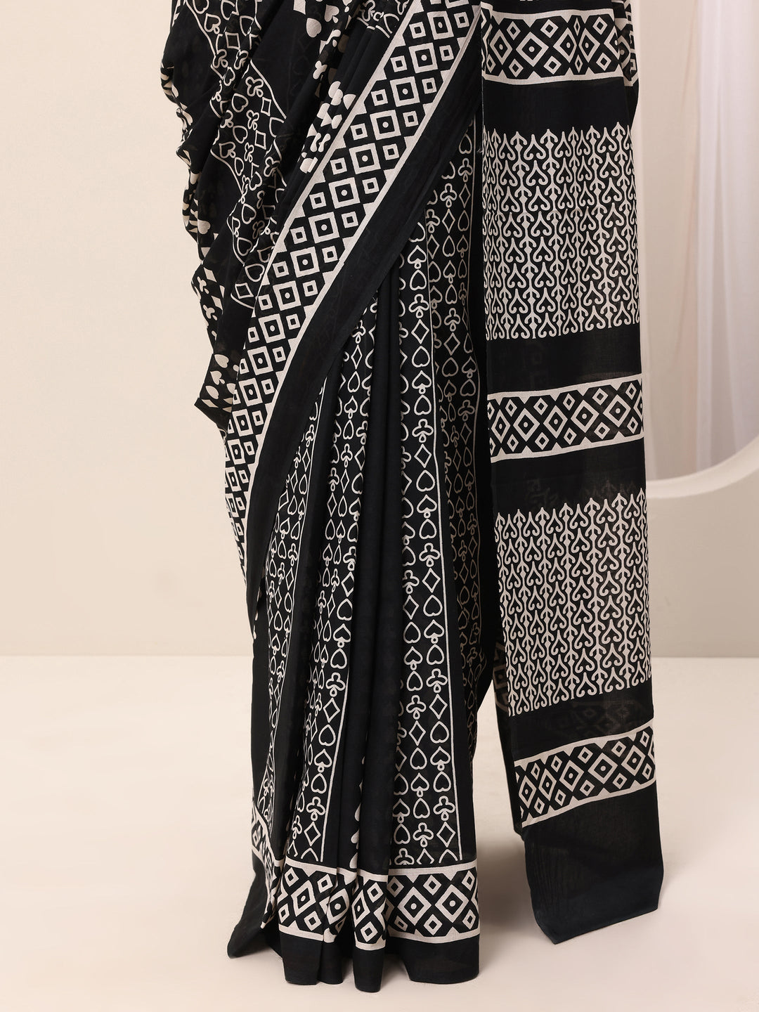Black Printed Cotton Saree With Unstitched Blouse