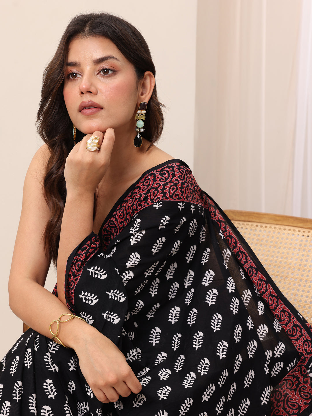 Black Printed Cotton Saree With Unstitched Blouse Piece