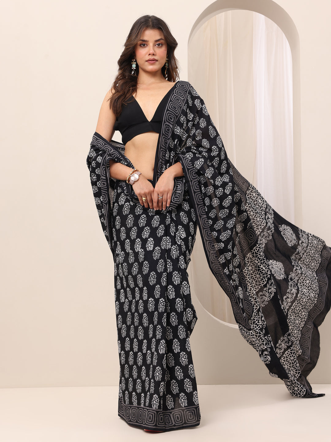 Black Printed Cotton Saree With Unstitched Blouse Piece