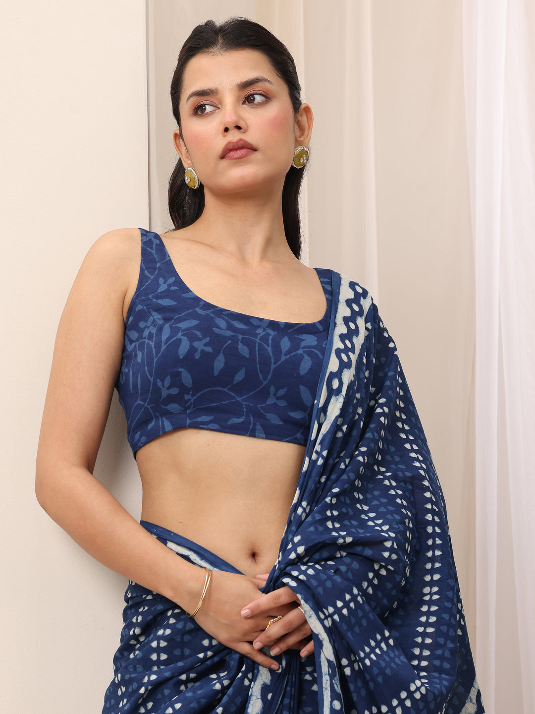 Indigo Printed Cotton Saree With Unstitched Blouse Piece