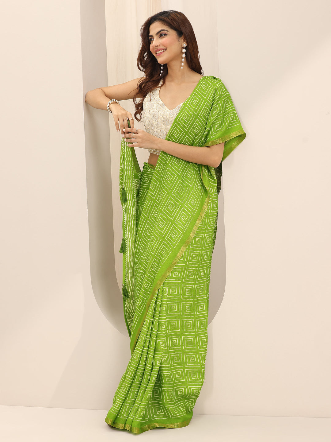 Light Green Printed Georgette Saree With Unstitched Blouse Piece