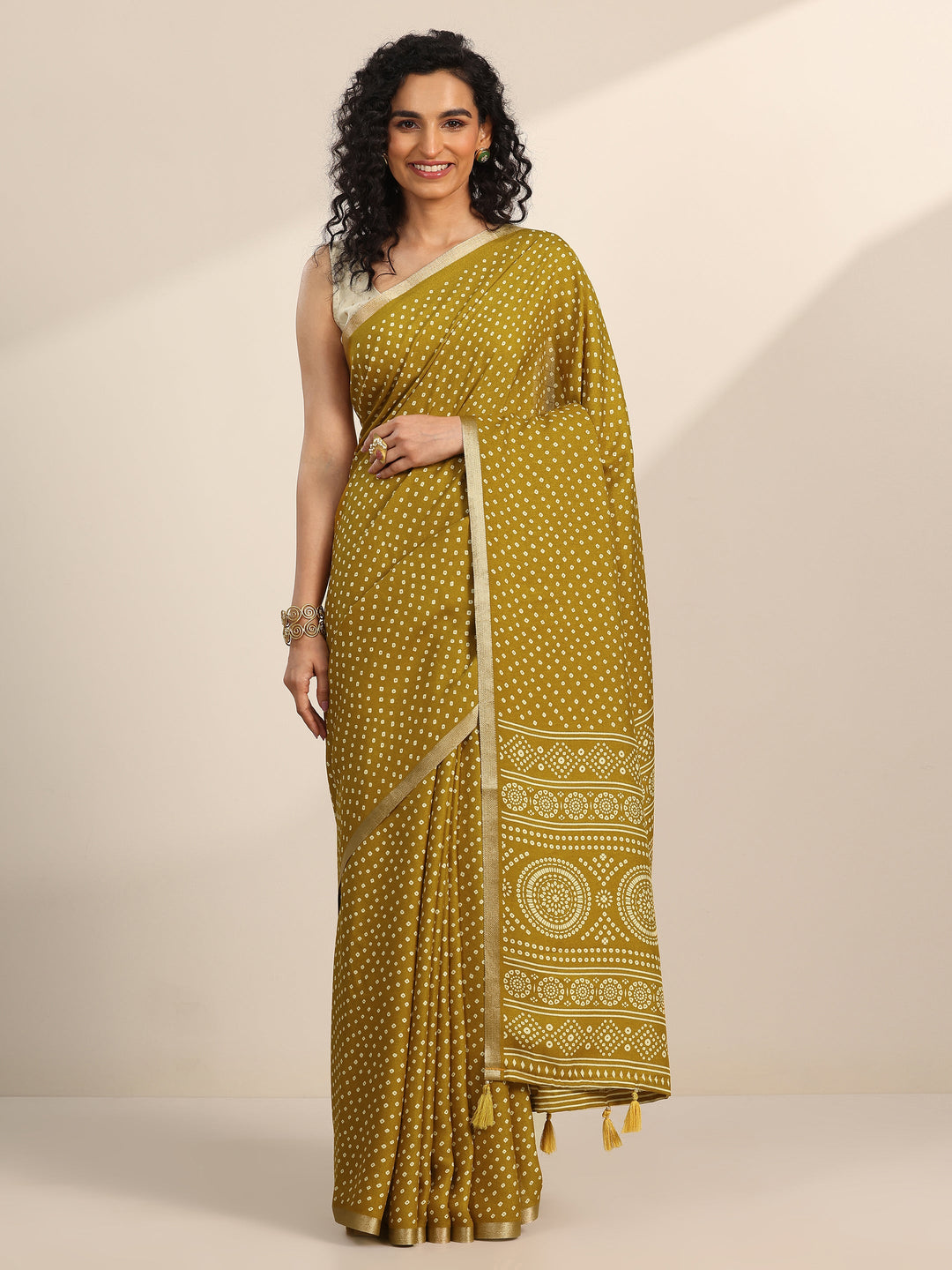 Mustard Printed Georgette Saree With Unstitched Blouse Piece