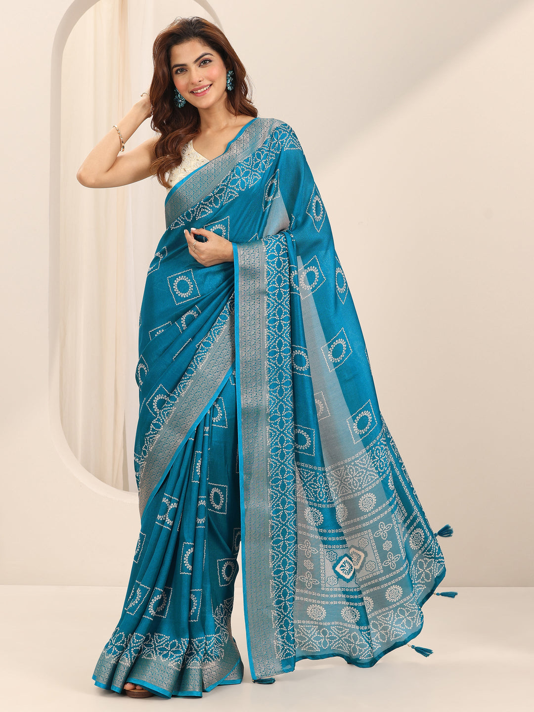 Teal Printed Georgette Saree With Unstitched Blouse Piece