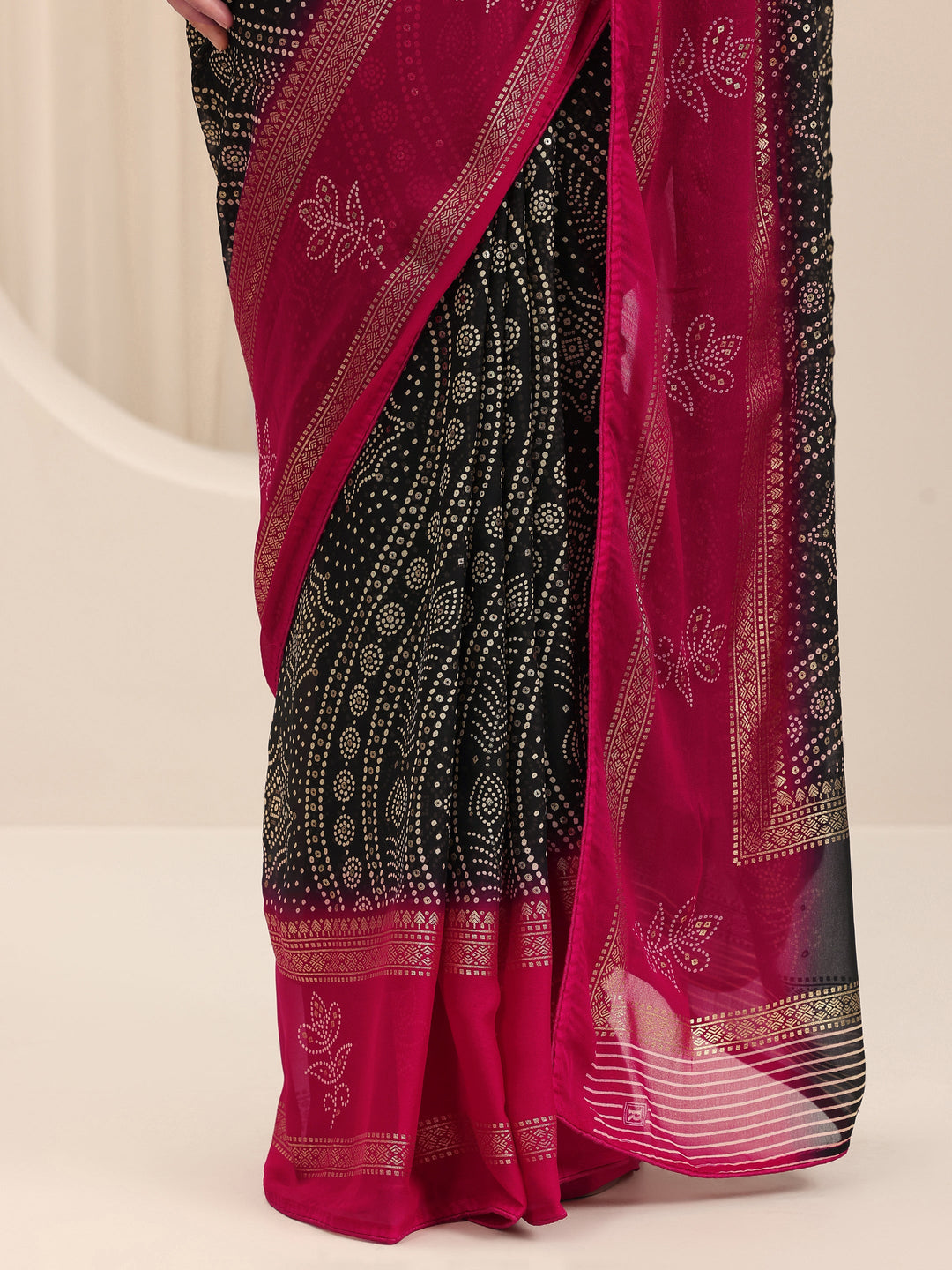 Black Printed Georgette Saree With Unstitched Blouse Piece