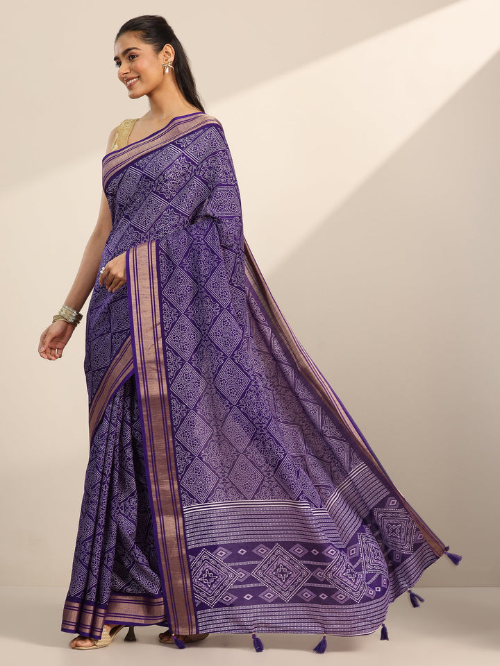 Purple Printed Silk Blend Saree With Unstitched Blouse Piece