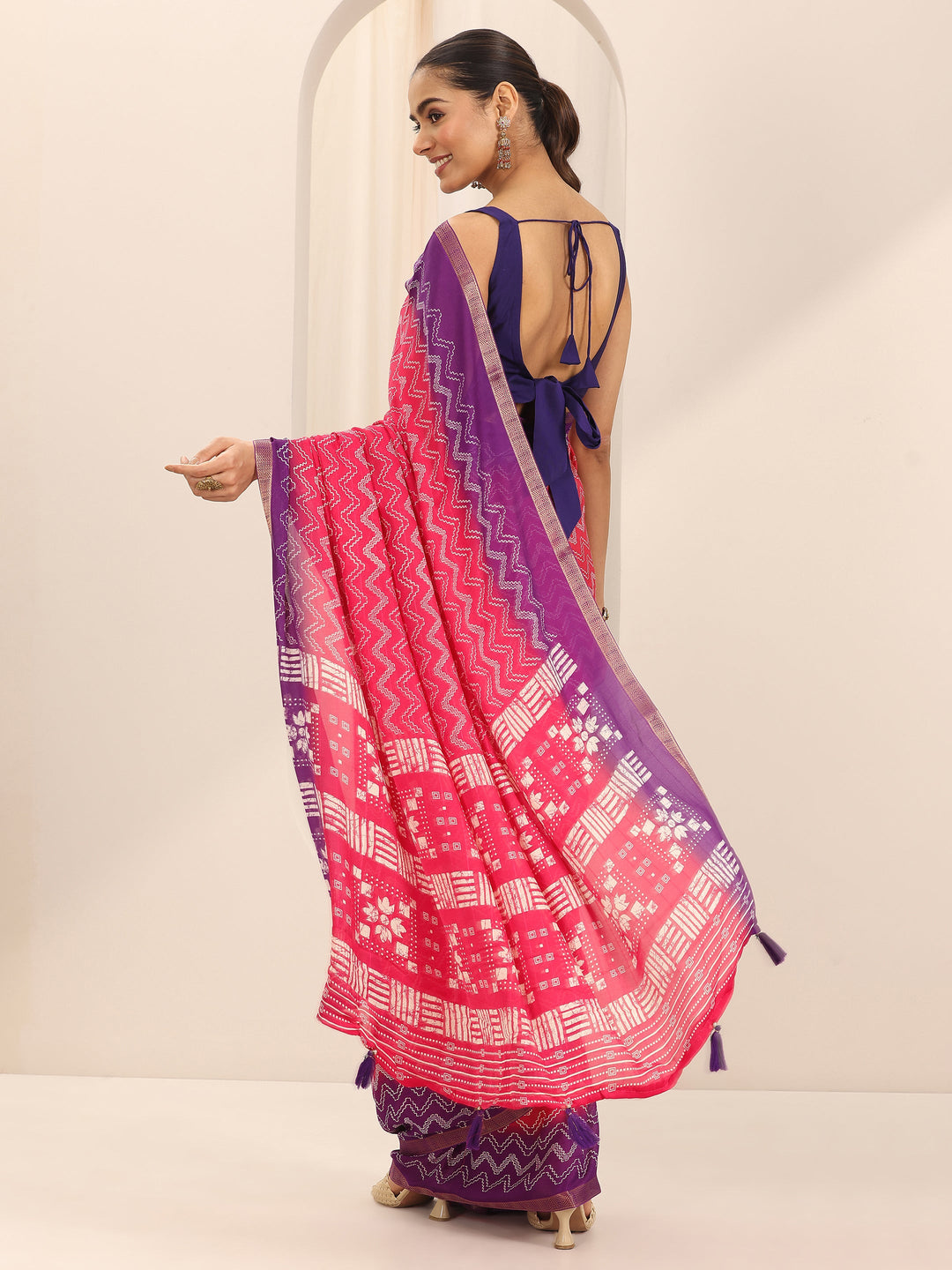 Pink Printed Georgette Saree With Unstitched Blouse Piece