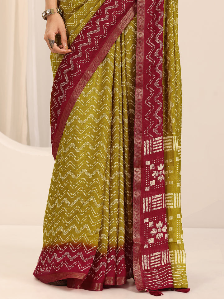 Mustard Printed Georgette Saree With Unstitched Blouse Piece