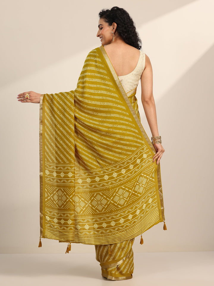 Mustard Printed Georgette Saree With Unstitched Blouse Piece