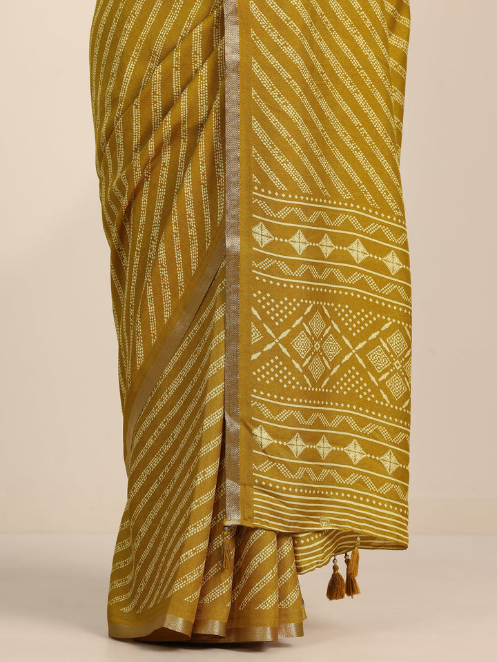 Mustard Printed Georgette Saree With Unstitched Blouse Piece