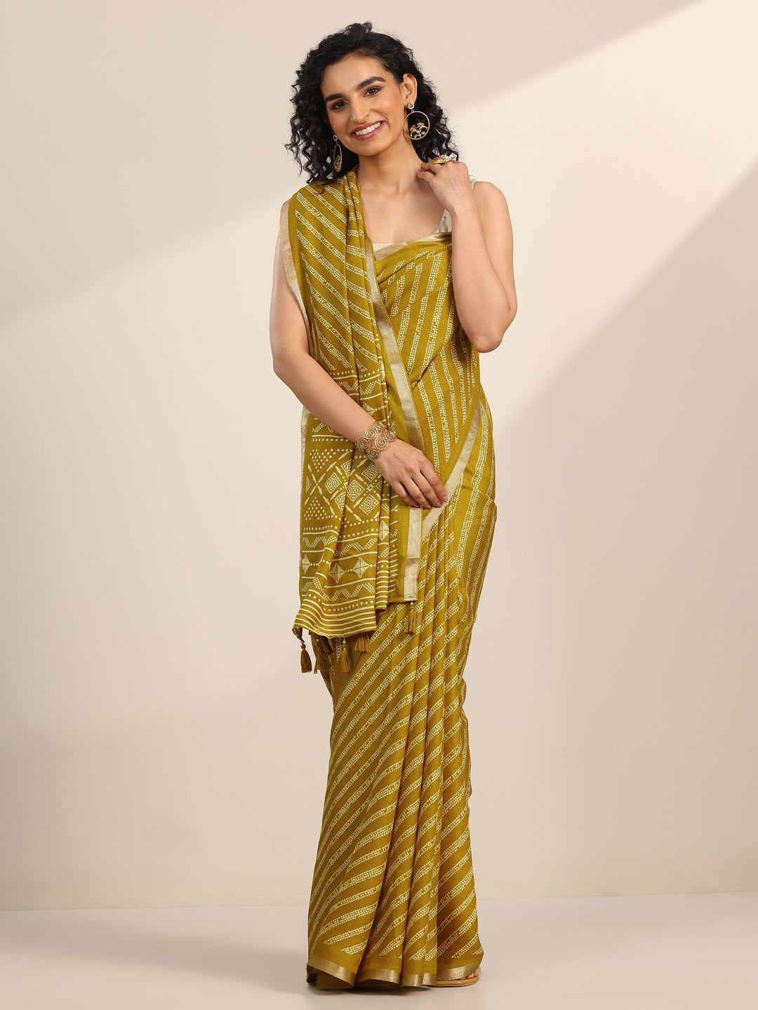 Mustard Printed Georgette Saree With Unstitched Blouse Piece
