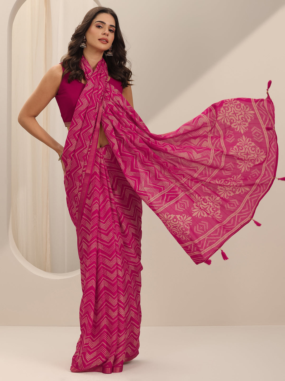 Pink Printed Georgette Saree With Unstitched Blouse Piece