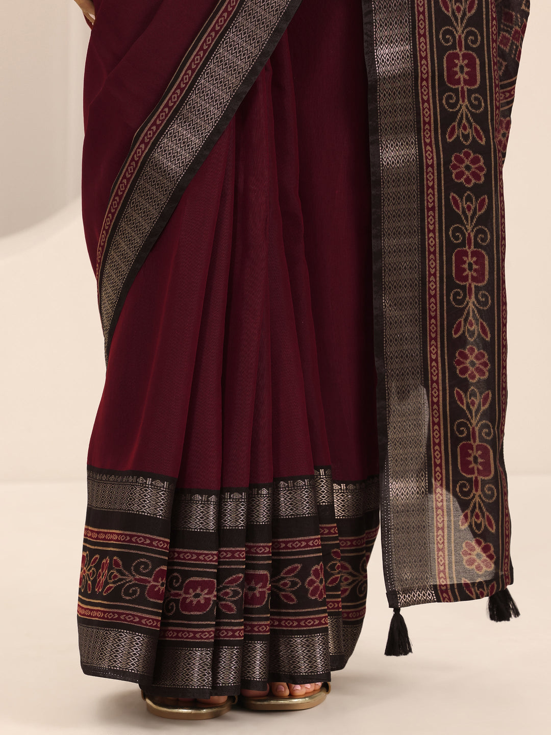 Maroon Solid Cotton Silk Saree With Unstitched Blouse Piece