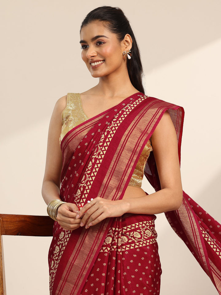 Red Printed Silk Blend Saree With Unstitched Blouse Piece
