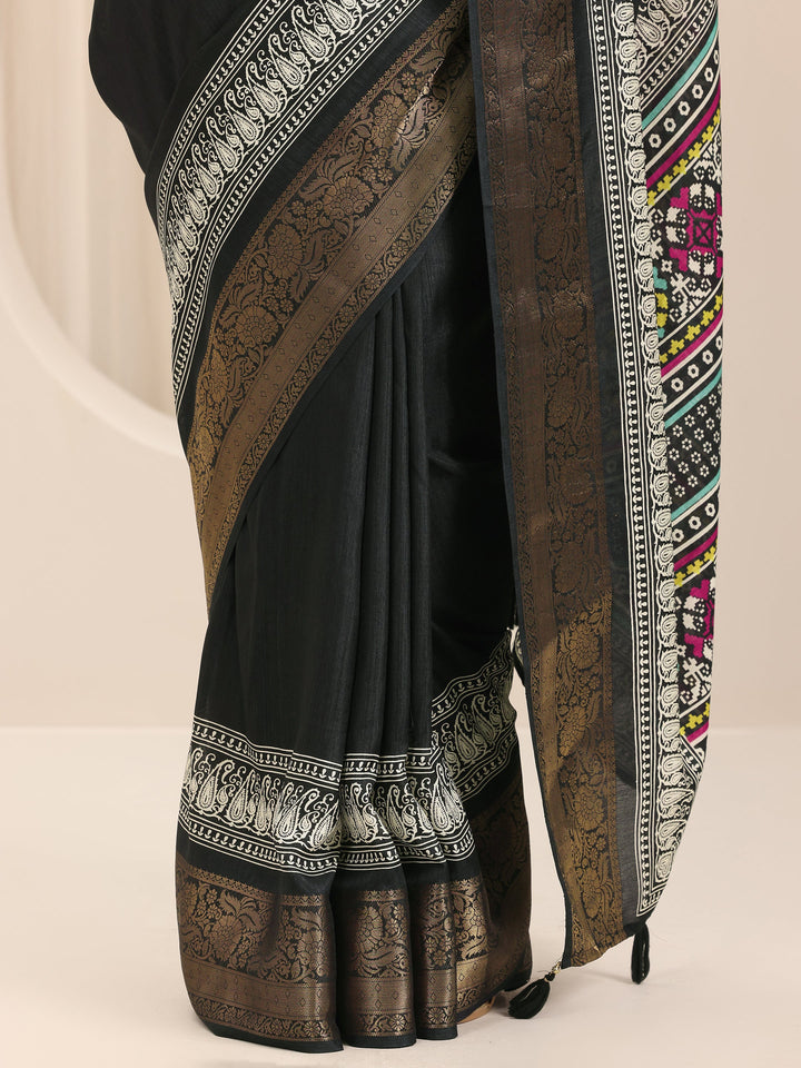 Black Solid Silk Blend Saree With Unstitched Blouse Piece